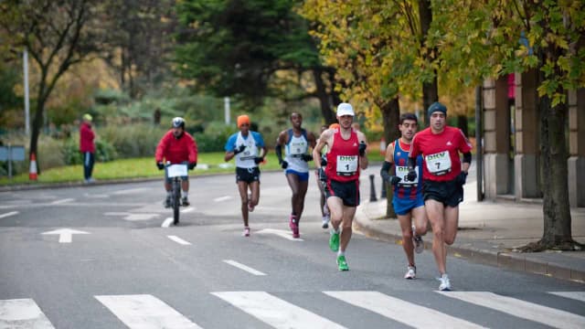Dlaczego maraton ma dokładnie 42 km 195 m? Historia i tajemnica dystansu Dlaczego maraton ma dokładnie 42 km 195 m? Historia i tajemnica dystansu